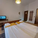 מלון Hotel&restaurant Zur Post