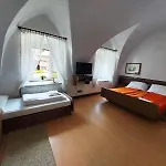 Hotel&restaurant Zur Post מלון 3*
