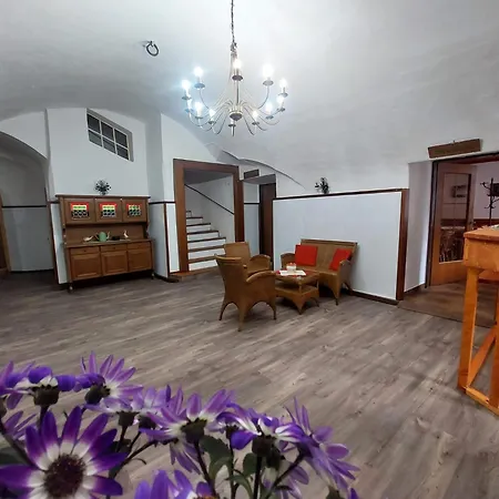 Hotel&restaurant Zur Post מלון 3*