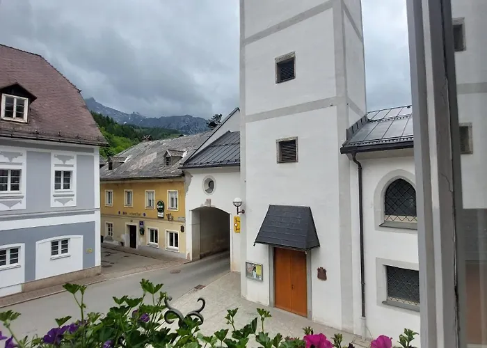 Hotel&restaurant Zur Post מלון 3*